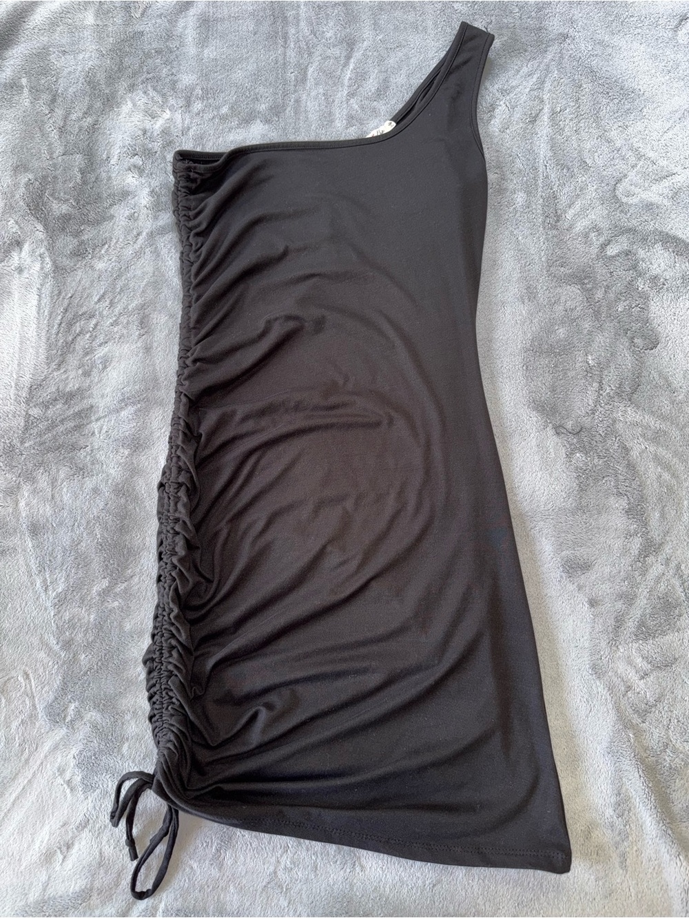 Heart Hips Black One-Shoulder Tank Dress with Streamlined Silhouette